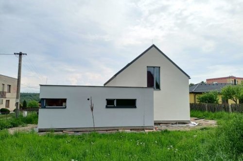 Průběh realizace zateplení fasády rodinného domu v Hrabyni